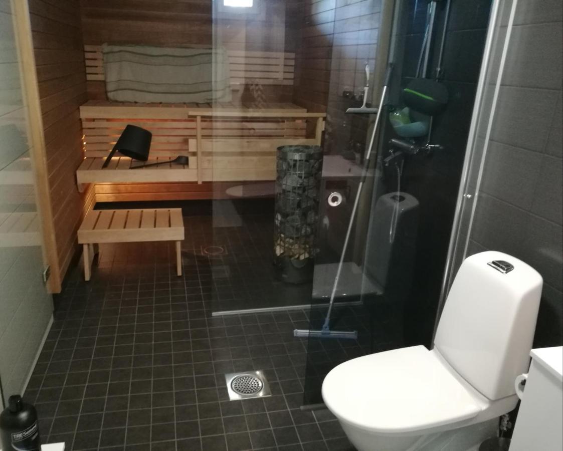 Villa Puistola & Sauna, Near Santa'S Village ロヴァニエミ エクステリア 写真