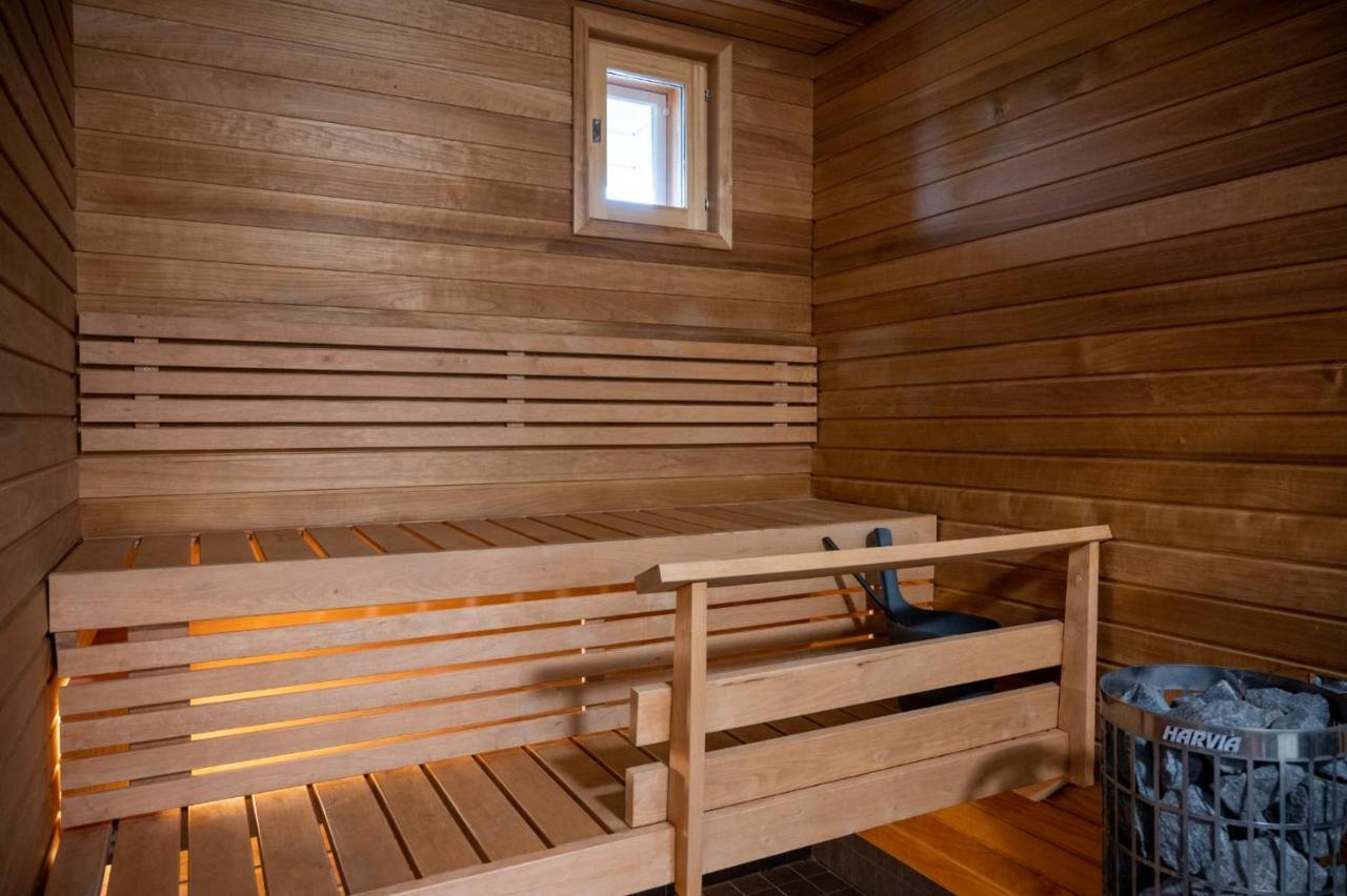 Villa Puistola & Sauna, Near Santa'S Village ロヴァニエミ エクステリア 写真